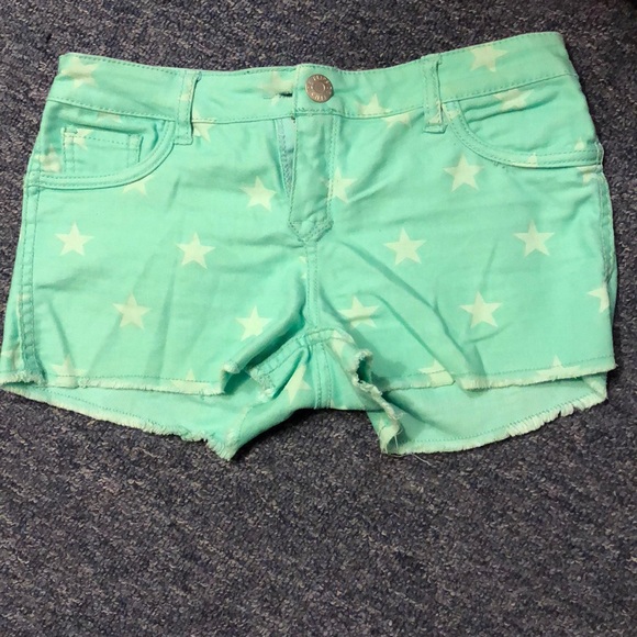Flip side reversible mint shorts size 5 - Picture 3 of 4